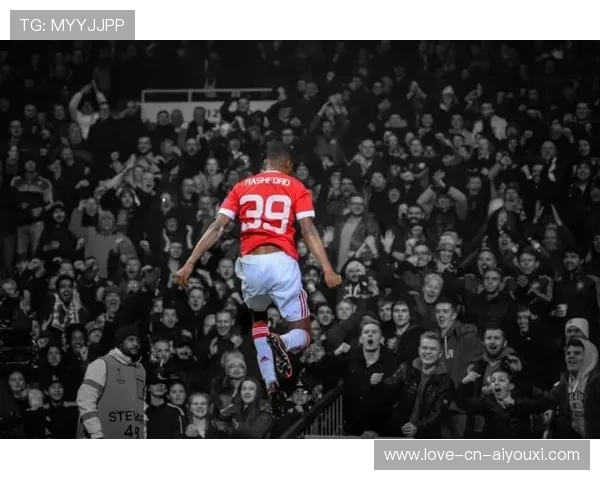 曼联拉什福德训练中连中三元